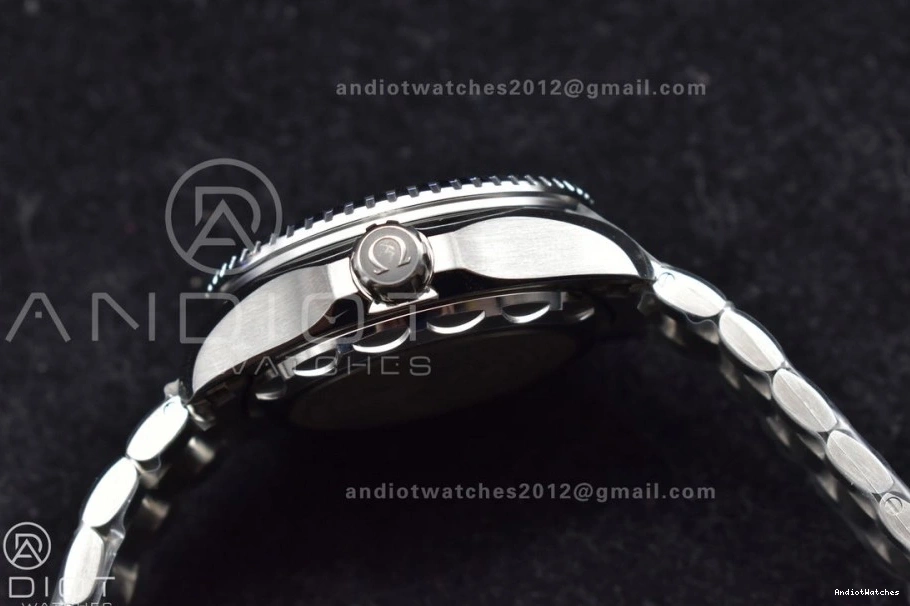on Ceramic 1077 A SS Dial TF Ultra Deep Bezel NewStyle 6000M Best Blue SS 1:1 Edition White Bracelet Seamaster 0802